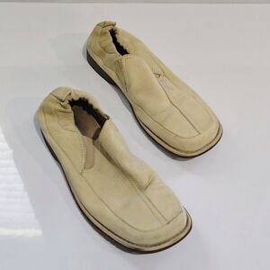 GBX Men's Slip-On Casual Leather Loafers in Cream Size 8